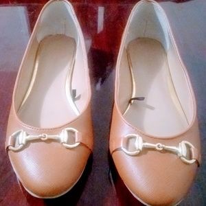 Banana Republic Flats